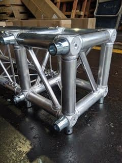 ピン型トラス 220角 黒 レンタル(1mあたり)